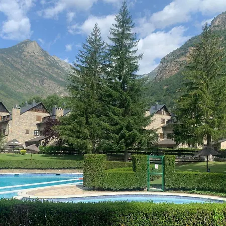 BPirineos-Aigualluts Apartment